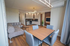 Miku Apartment-Upscale 2BDR Apartment With a Spectacular View